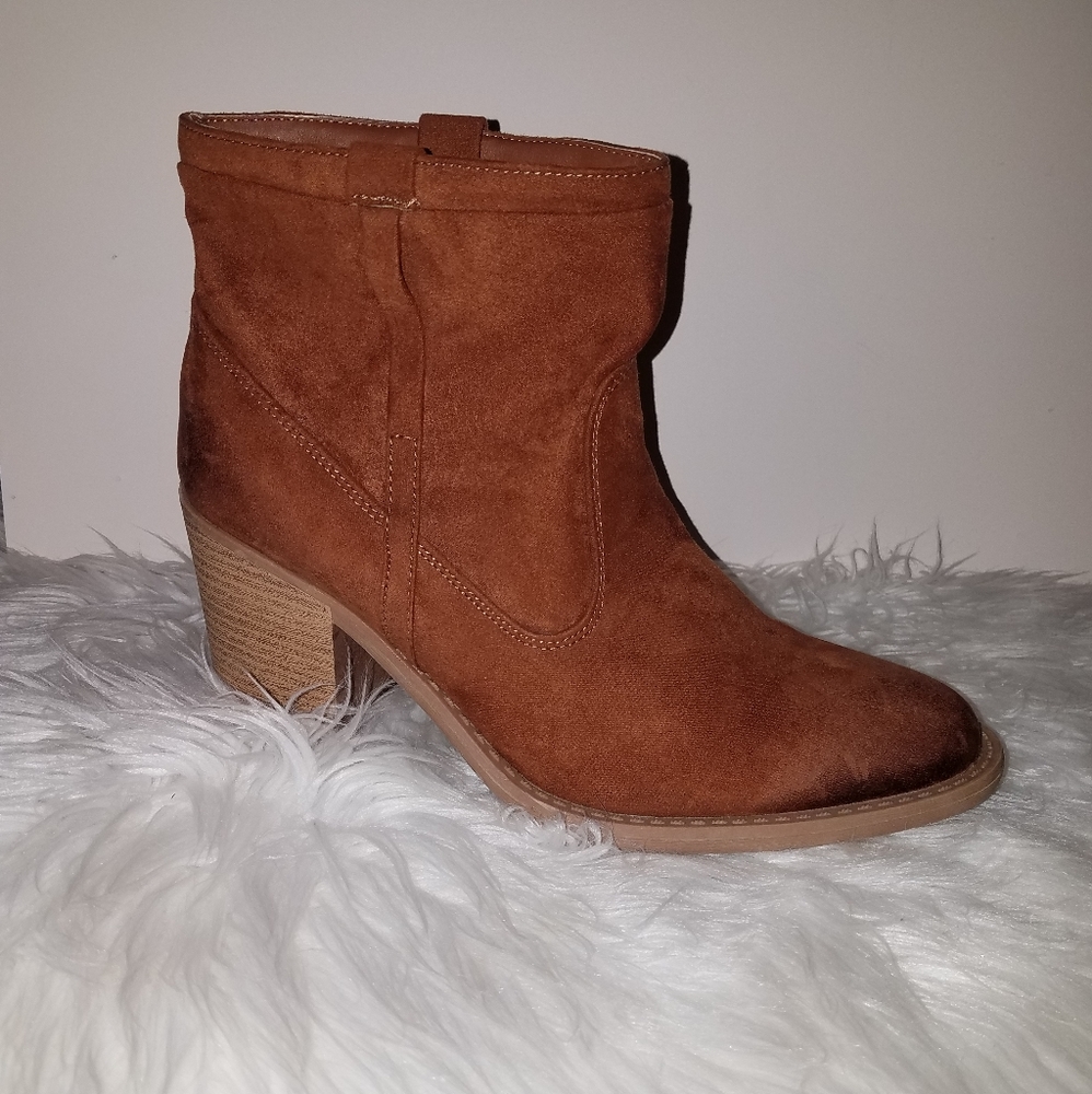 Qupid Slouch Faux Suede Western Ankle Boot